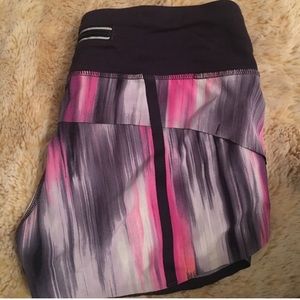 Lululemon shorts size 4
